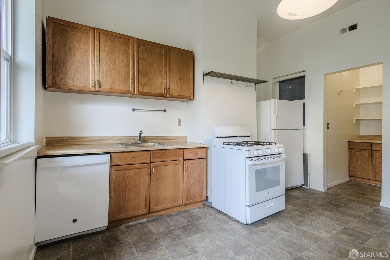 Detail Gallery Image 14 of 28 For 1732 Page St, San Francisco,  CA 94117 - – Beds | – Baths