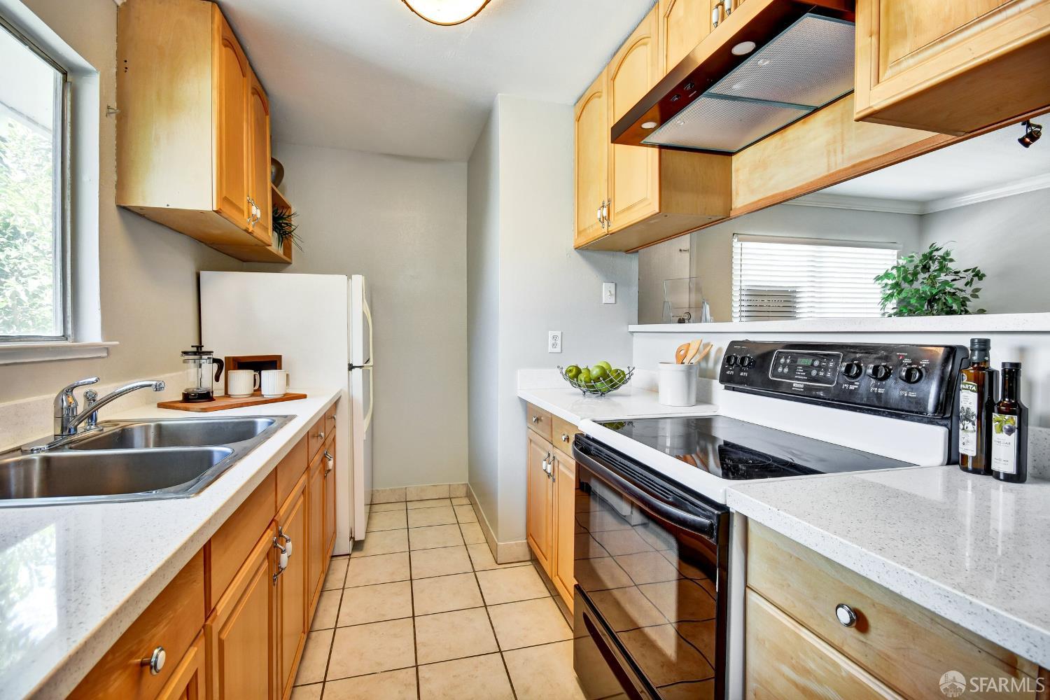 Detail Gallery Image 8 of 23 For 329 Blossom Hill Rd #4,  San Jose,  CA 95123 - 2 Beds | 1 Baths