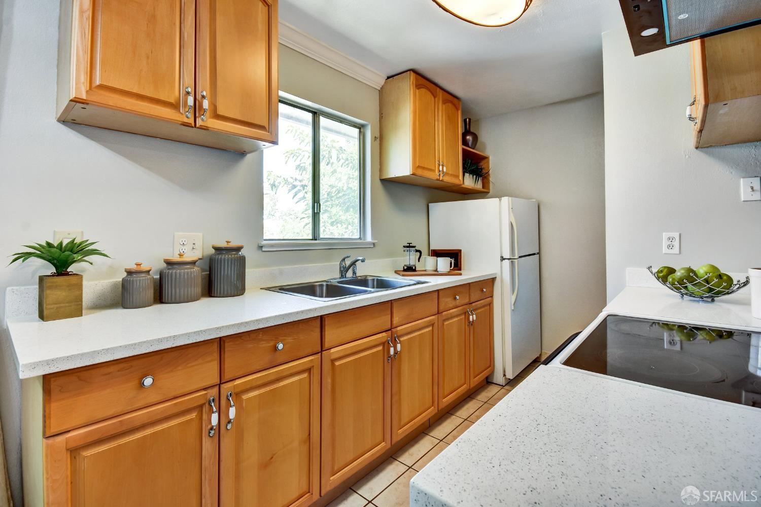 Detail Gallery Image 9 of 23 For 329 Blossom Hill Rd #4,  San Jose,  CA 95123 - 2 Beds | 1 Baths