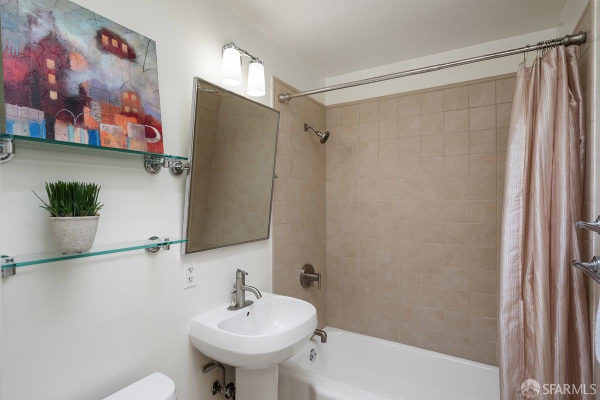 Photo #25: 425060319 Listing: Photo #25