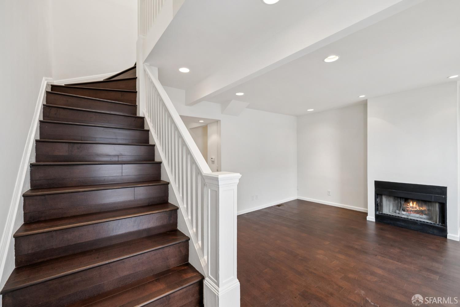 Detail Gallery Image 45 of 71 For 971 Filbert St, San Francisco,  CA 94133 - 4 Beds | 2/1 Baths