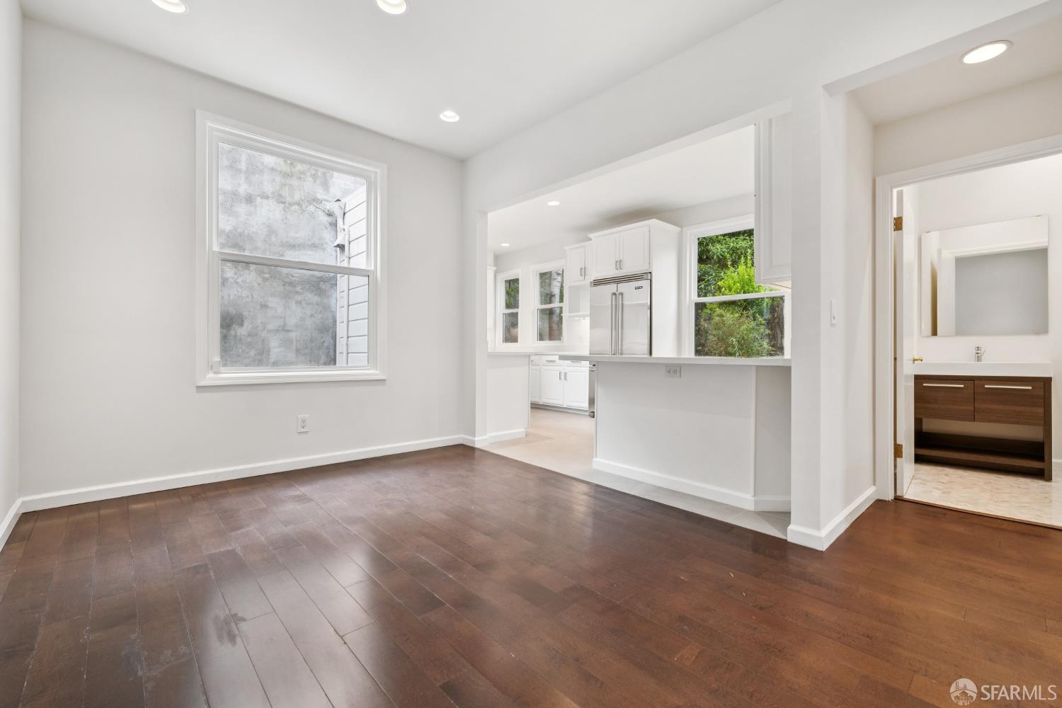 Detail Gallery Image 19 of 71 For 971 Filbert St, San Francisco,  CA 94133 - 4 Beds | 2/1 Baths