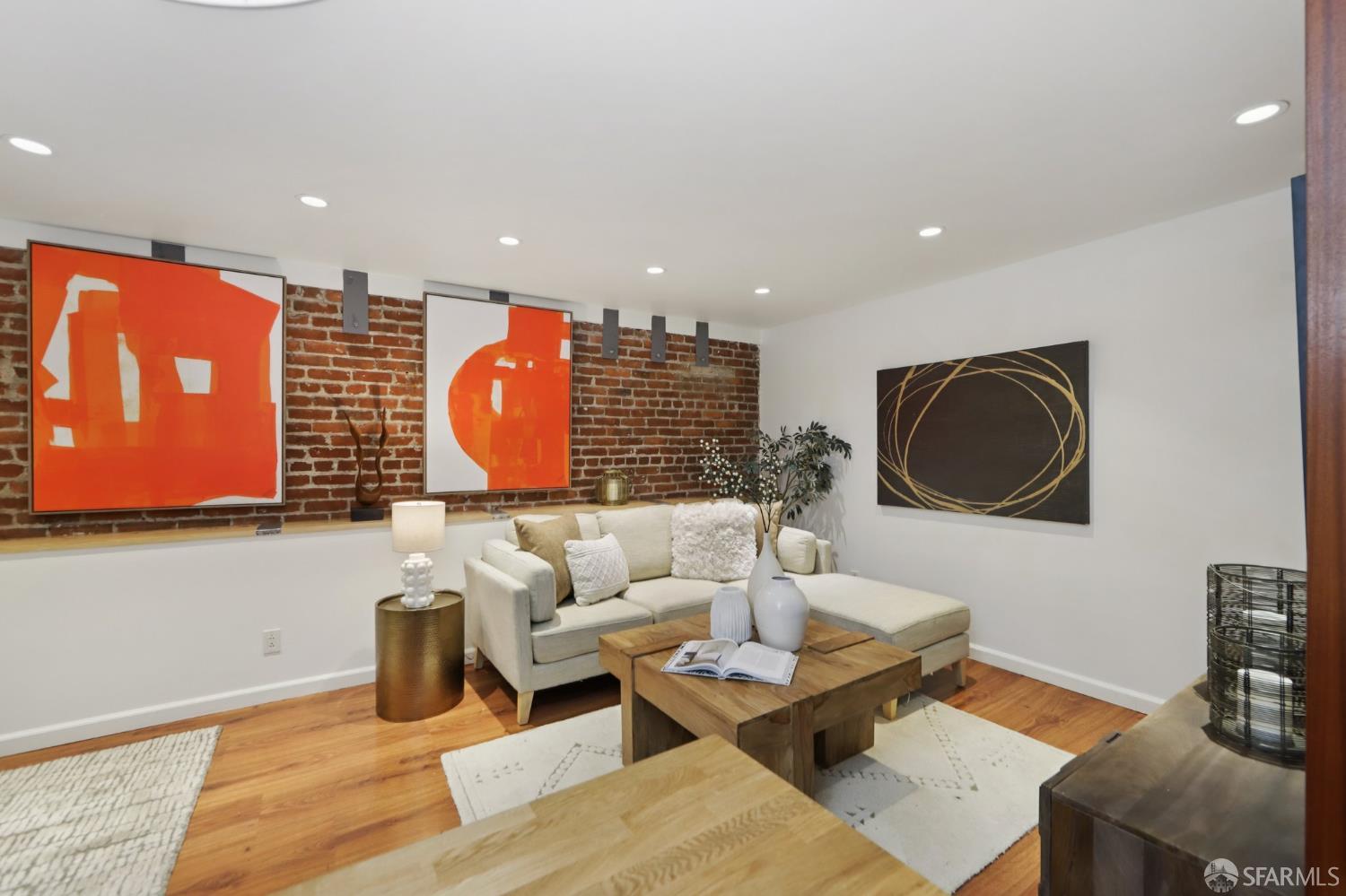 Detail Gallery Image 3 of 26 For 529 Broderick St a,  San Francisco,  CA 94117 - 1 Beds | 1 Baths