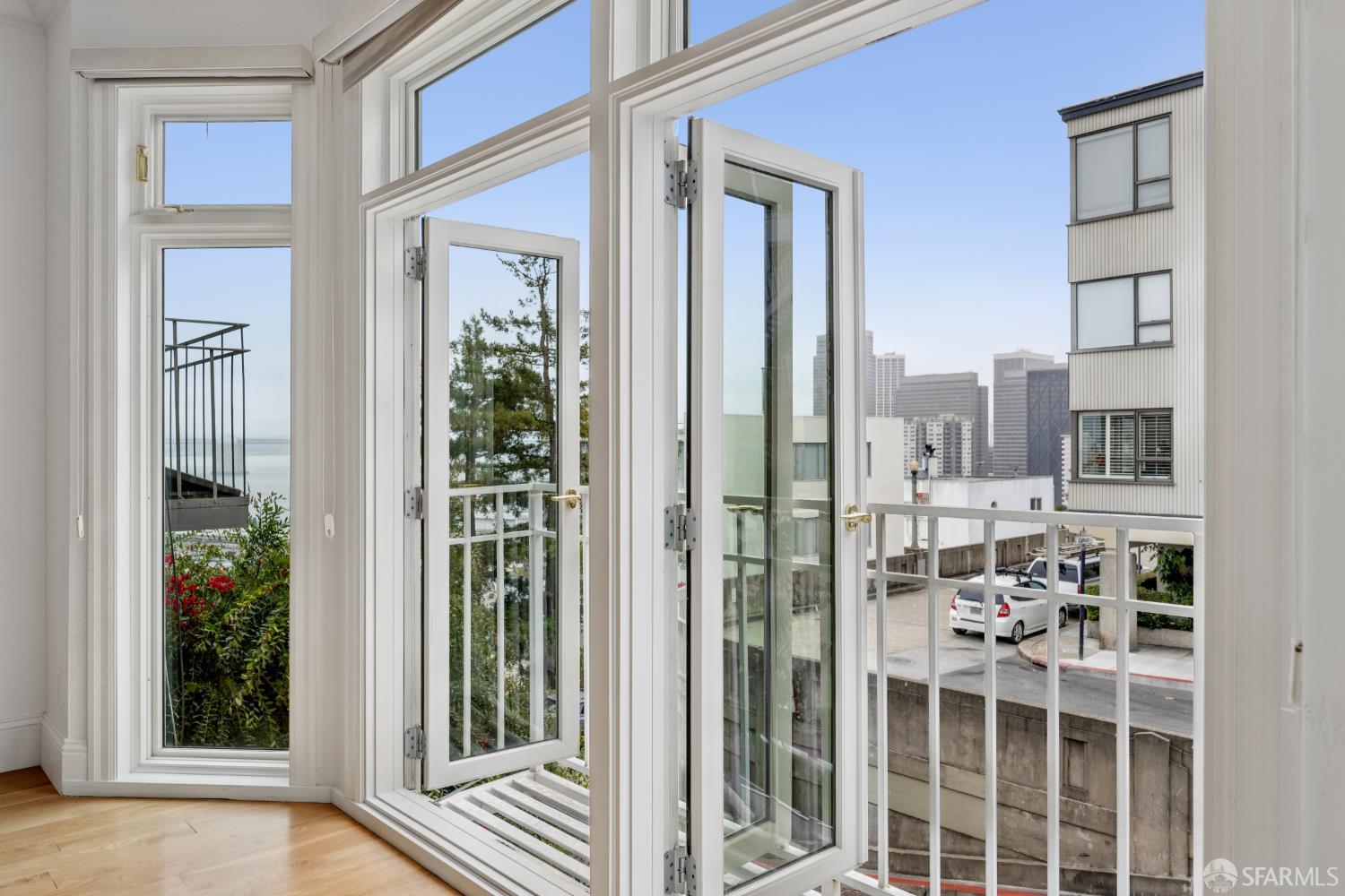 Detail Gallery Image 13 of 57 For 284 Union St, San Francisco,  CA 94133 - 2 Beds | 2 Baths