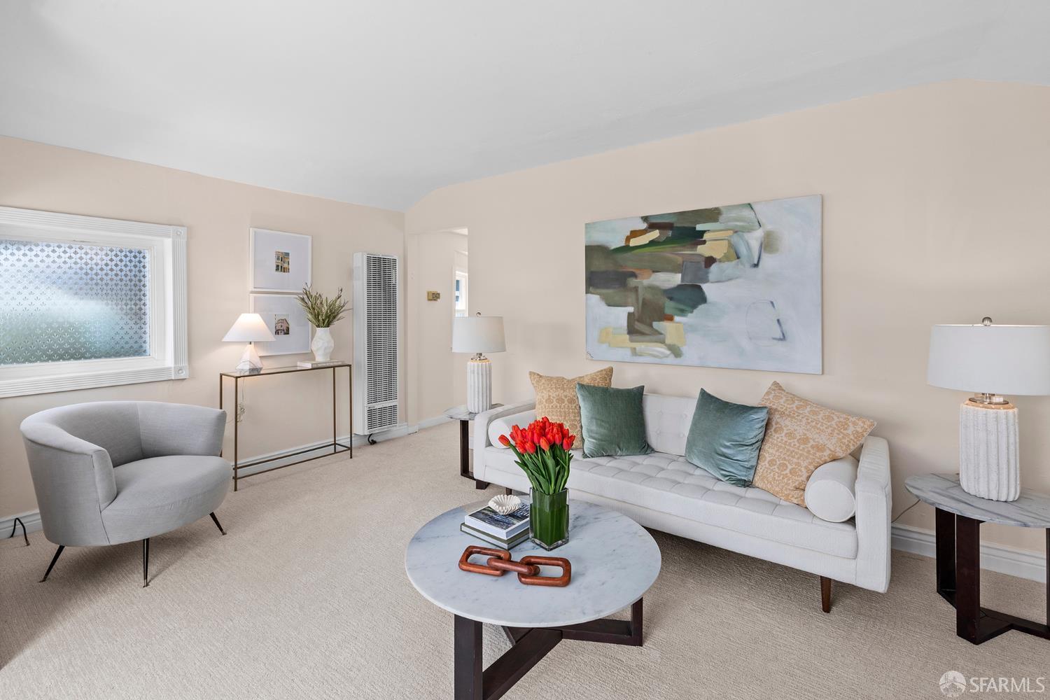 Detail Gallery Image 2 of 27 For 496 Ellsworth St, San Francisco,  CA 94110 - 1 Beds | 1 Baths