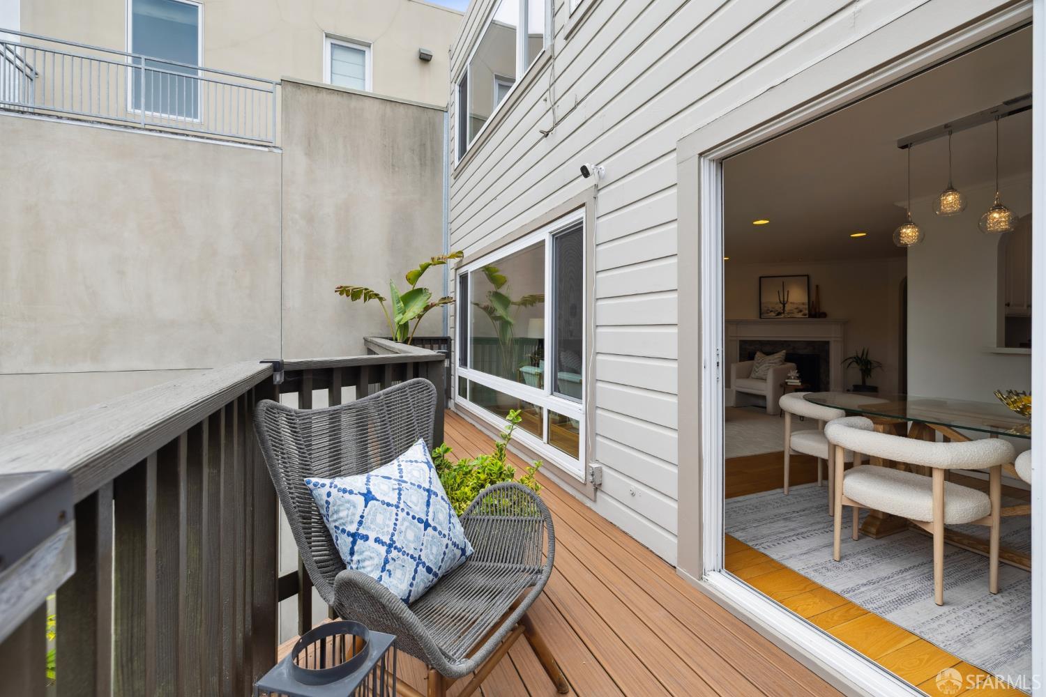 Detail Gallery Image 18 of 81 For 18 Cragmont Ave, San Francisco,  CA 94116 - 3 Beds | 3/1 Baths