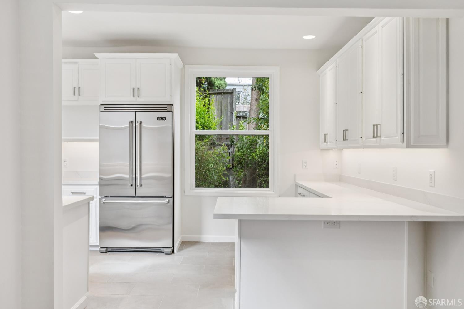 Detail Gallery Image 21 of 71 For 971 Filbert St, San Francisco,  CA 94133 - 4 Beds | 2/1 Baths