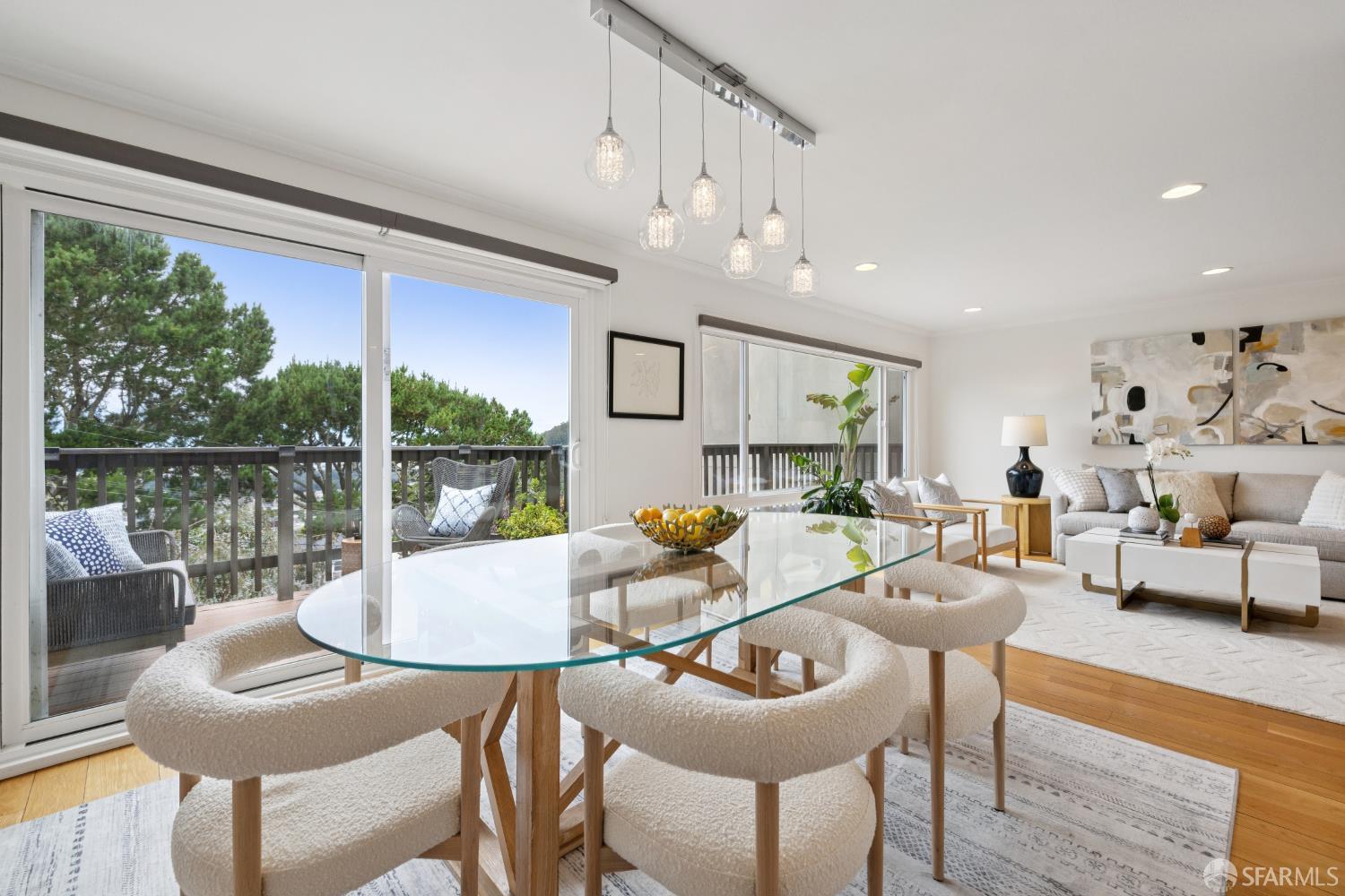 Detail Gallery Image 13 of 81 For 18 Cragmont Ave, San Francisco,  CA 94116 - 3 Beds | 3/1 Baths