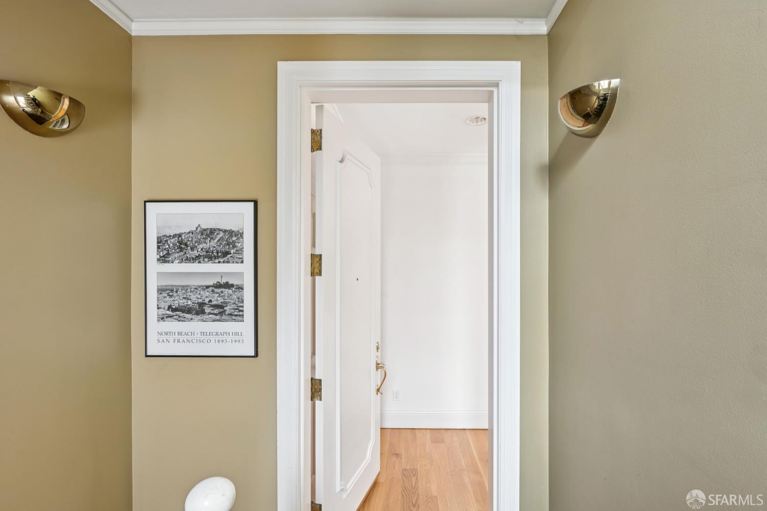 Detail Gallery Image 5 of 57 For 284 Union St, San Francisco,  CA 94133 - 2 Beds | 2 Baths
