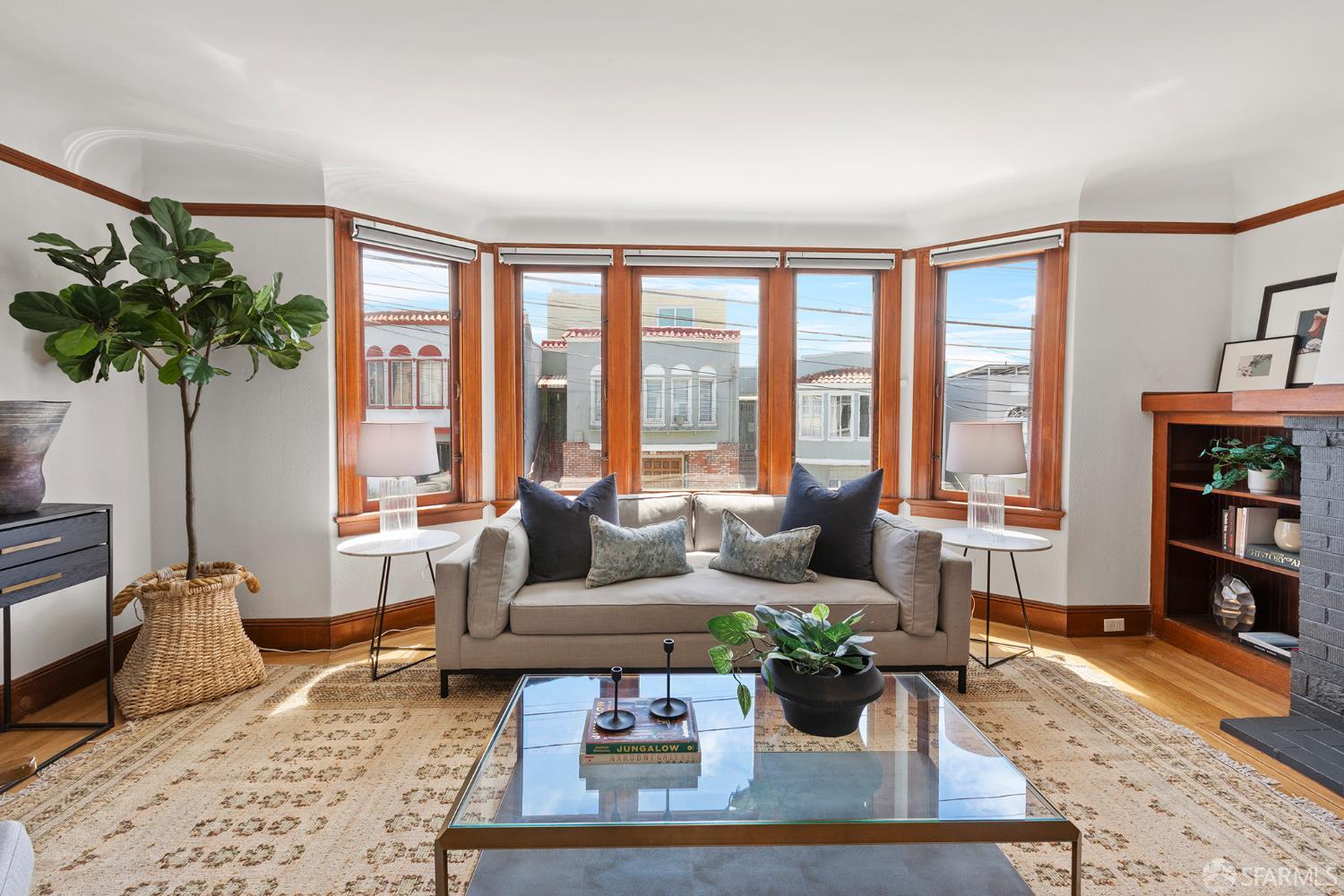 Detail Gallery Image 4 of 58 For 58 Sala Ter, San Francisco,  CA 94112 - 2 Beds | 2 Baths