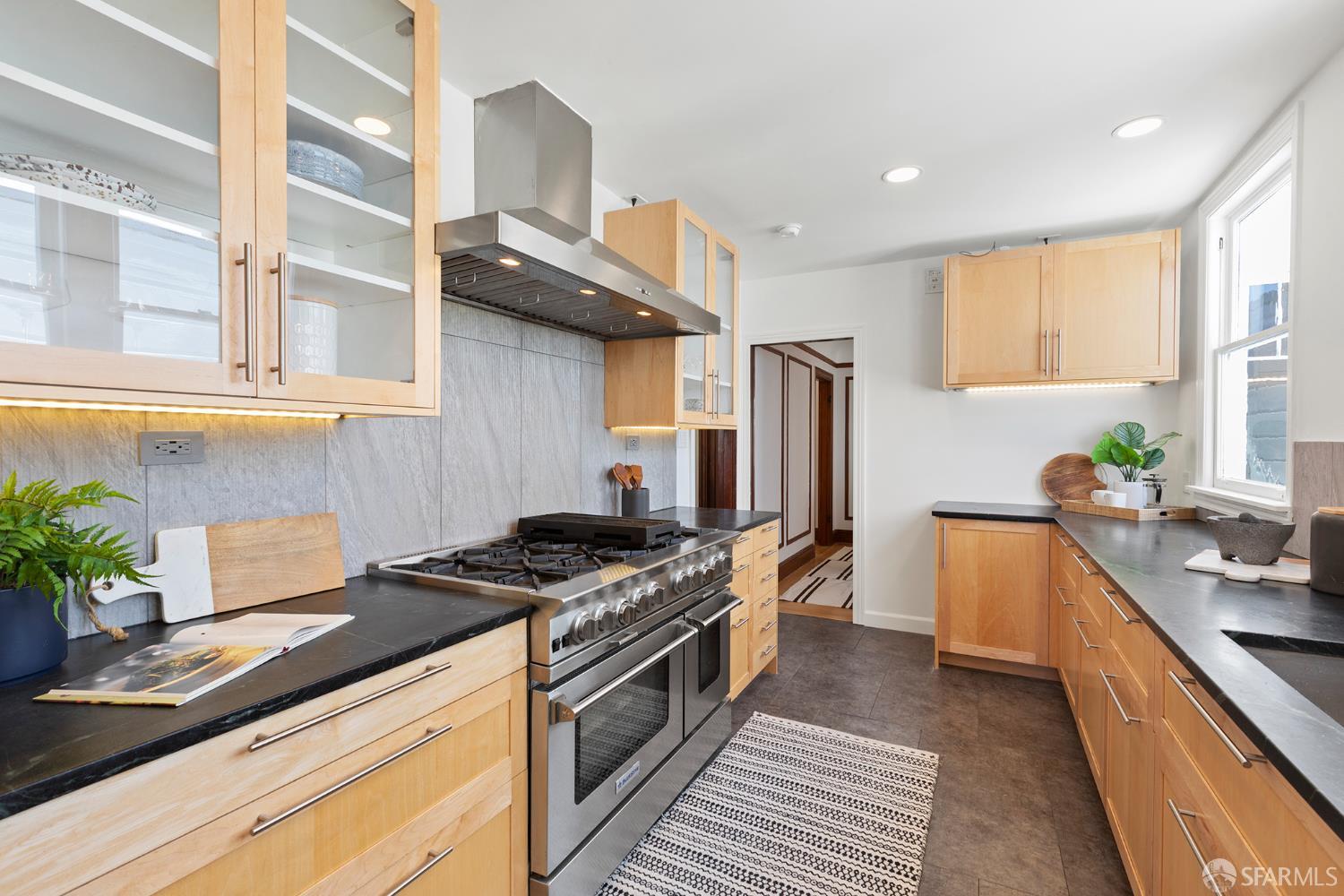 Detail Gallery Image 16 of 58 For 58 Sala Ter, San Francisco,  CA 94112 - 2 Beds | 2 Baths