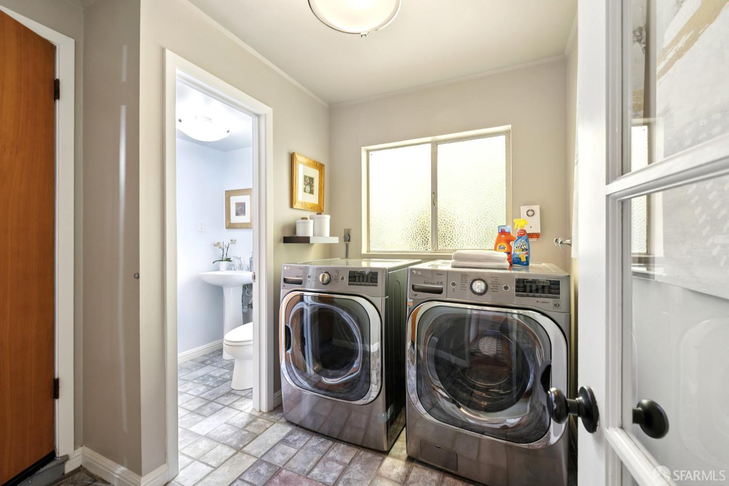 Detail Gallery Image 70 of 81 For 18 Cragmont Ave, San Francisco,  CA 94116 - 3 Beds | 3/1 Baths