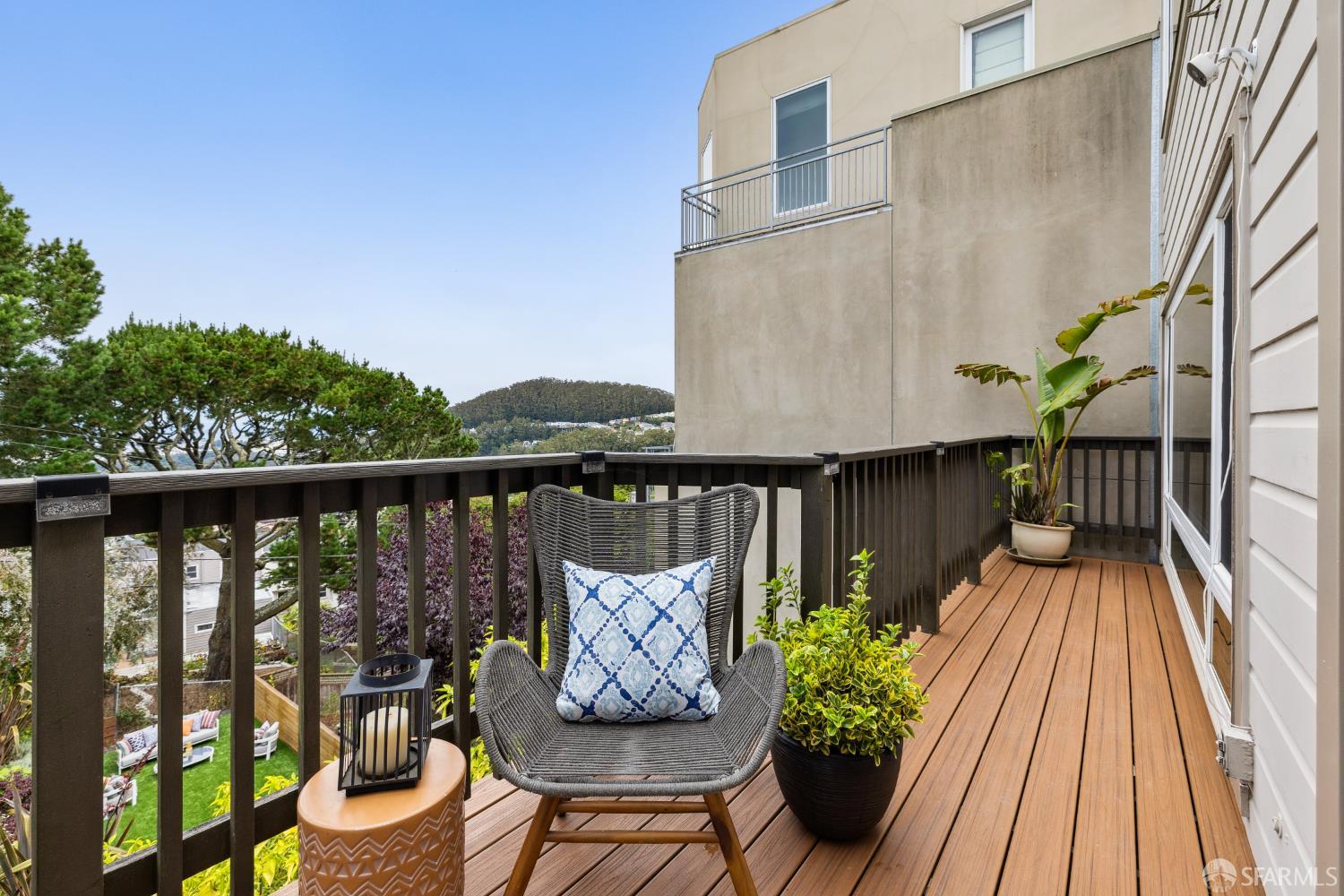 Detail Gallery Image 19 of 81 For 18 Cragmont Ave, San Francisco,  CA 94116 - 3 Beds | 3/1 Baths