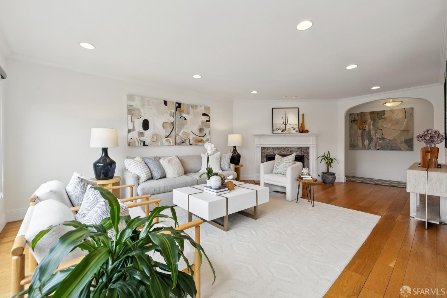 Detail Gallery Image 5 of 81 For 18 Cragmont Ave, San Francisco,  CA 94116 - 3 Beds | 3/1 Baths