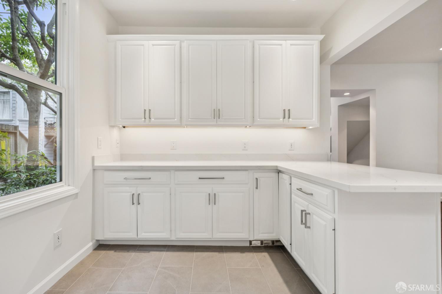Detail Gallery Image 28 of 71 For 971 Filbert St, San Francisco,  CA 94133 - 4 Beds | 2/1 Baths