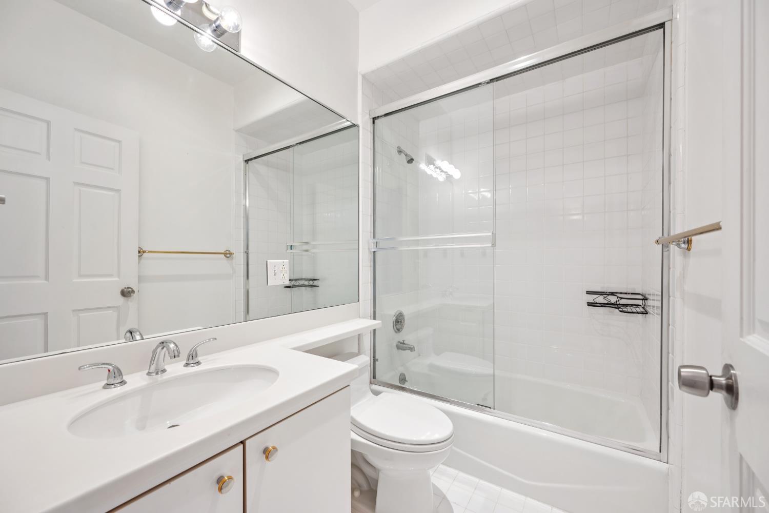 Detail Gallery Image 47 of 57 For 284 Union St, San Francisco,  CA 94133 - 2 Beds | 2 Baths