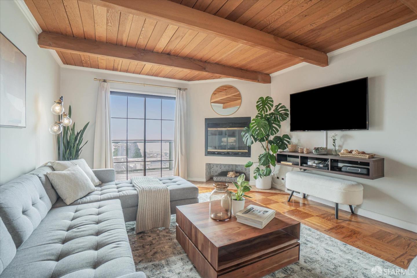 Detail Gallery Image 2 of 47 For 328 Peoria St, Daly City,  CA 94014 - 2 Beds | 1 Baths