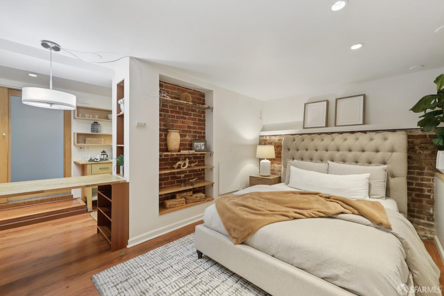 Detail Gallery Image 4 of 26 For 529 Broderick St a,  San Francisco,  CA 94117 - 1 Beds | 1 Baths
