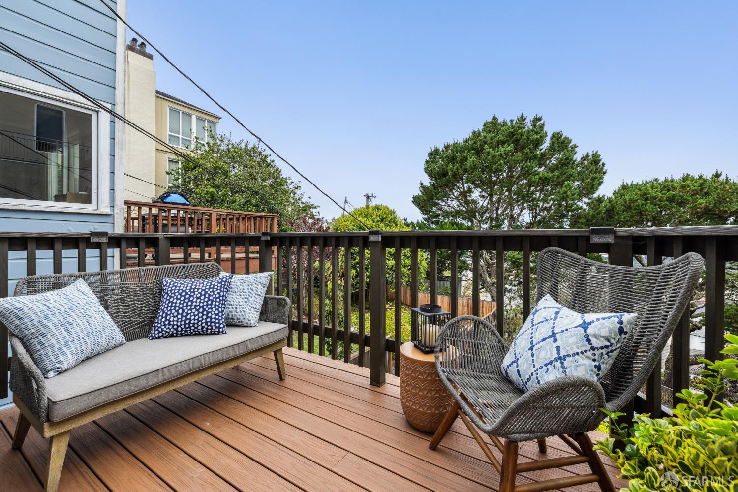 Detail Gallery Image 20 of 81 For 18 Cragmont Ave, San Francisco,  CA 94116 - 3 Beds | 3/1 Baths