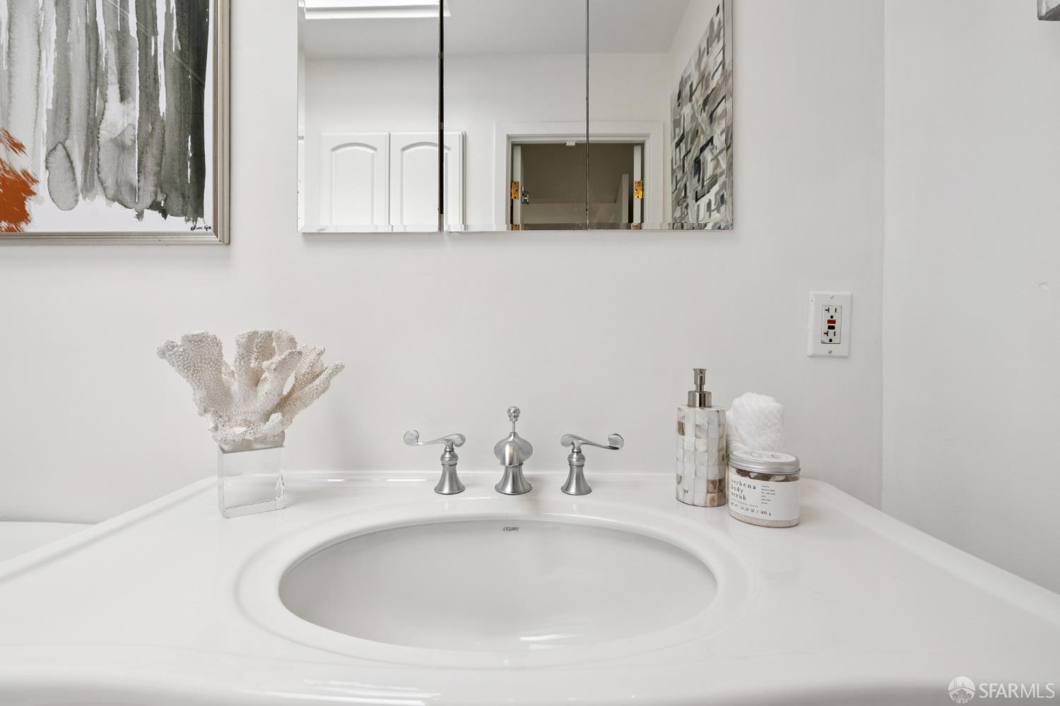 Detail Gallery Image 39 of 81 For 18 Cragmont Ave, San Francisco,  CA 94116 - 3 Beds | 3/1 Baths