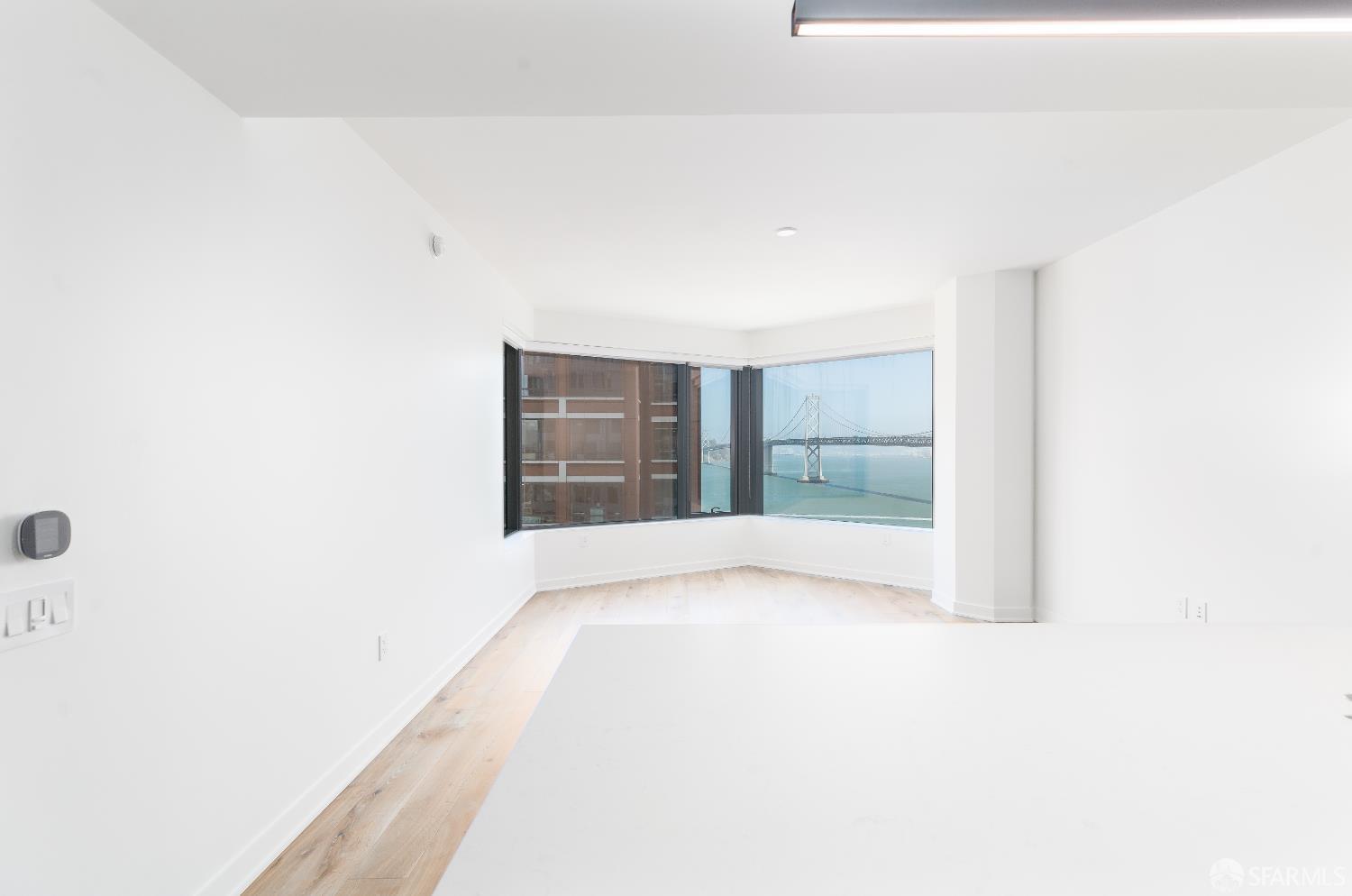 Detail Gallery Image 4 of 33 For 280 Spear St 19f,  San Francisco,  CA 94105 - 1 Beds | 1 Baths