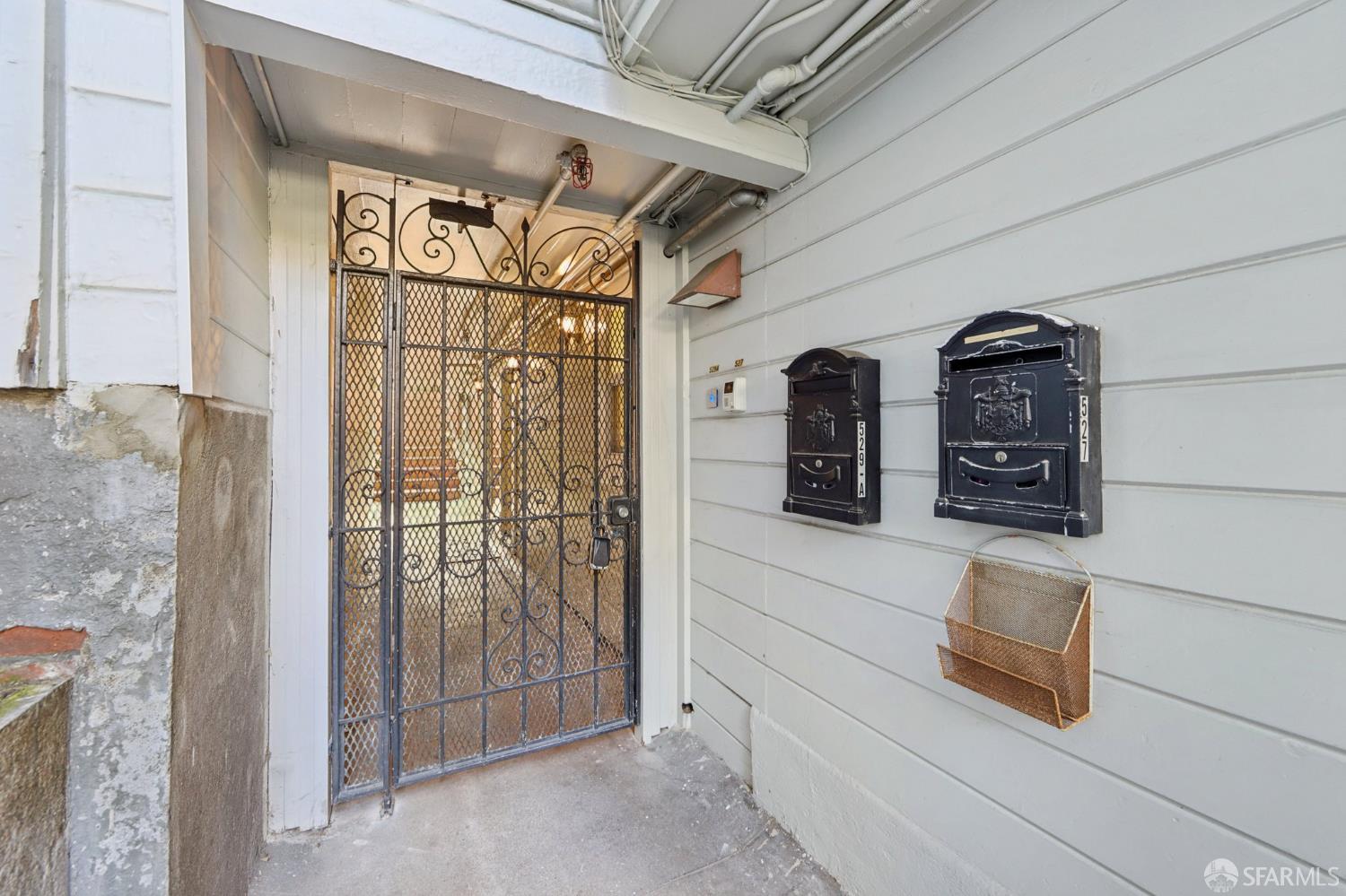 Detail Gallery Image 19 of 26 For 529 Broderick St a,  San Francisco,  CA 94117 - 1 Beds | 1 Baths