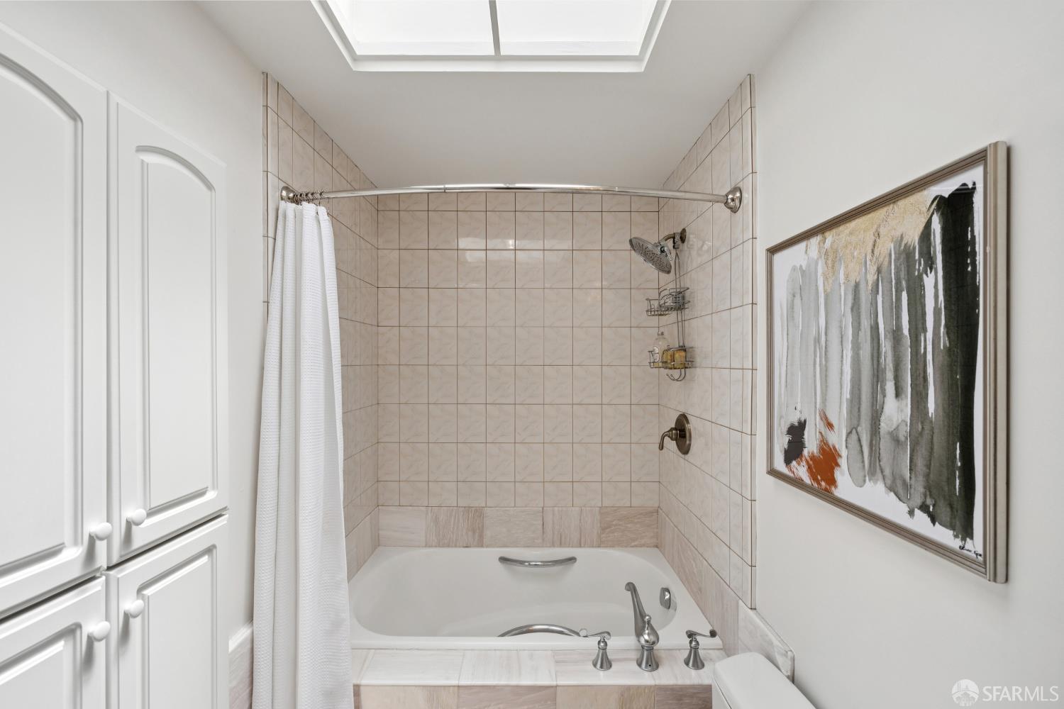 Detail Gallery Image 38 of 81 For 18 Cragmont Ave, San Francisco,  CA 94116 - 3 Beds | 3/1 Baths