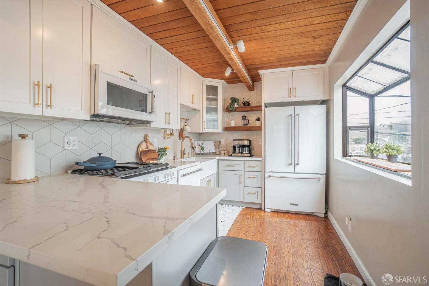 Detail Gallery Image 8 of 47 For 328 Peoria St, Daly City,  CA 94014 - 2 Beds | 1 Baths