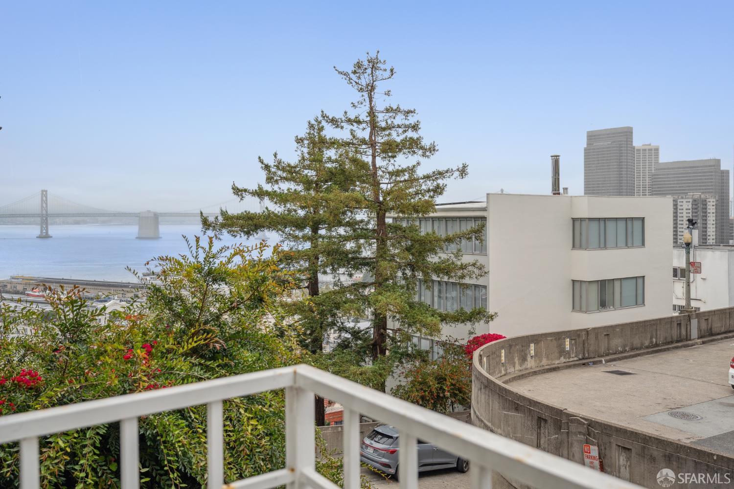 Detail Gallery Image 14 of 57 For 284 Union St, San Francisco,  CA 94133 - 2 Beds | 2 Baths