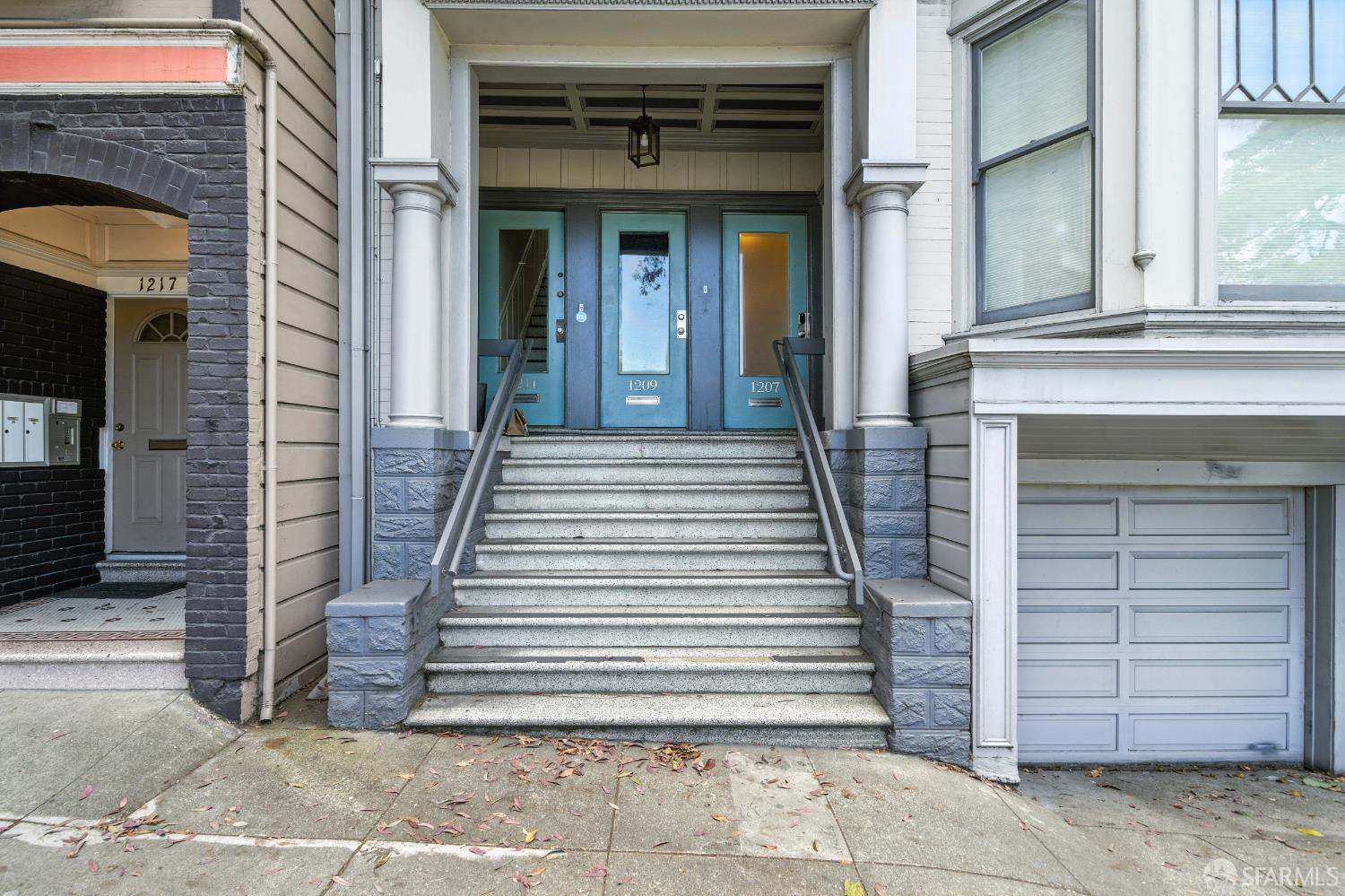 Detail Gallery Image 28 of 36 For 1207 Arguello Blvd, San Francisco,  CA 94122 - 3 Beds | 2/1 Baths