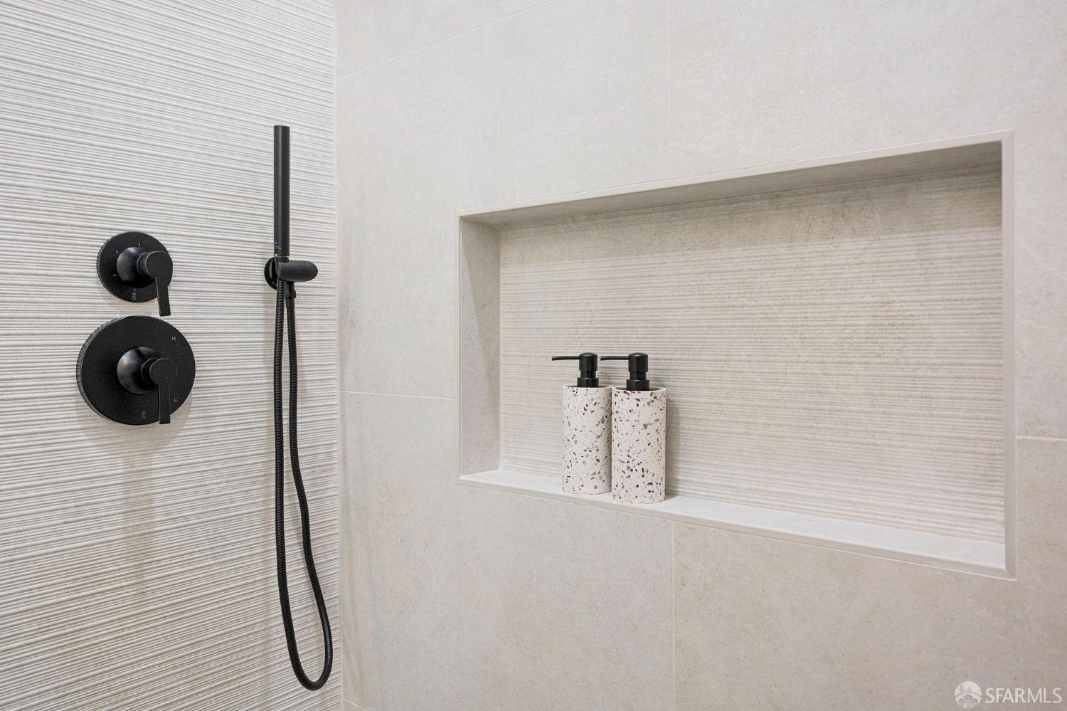 Detail Gallery Image 31 of 98 For 3237 Harrison St, San Francisco,  CA 94110 - 4 Beds | 4 Baths