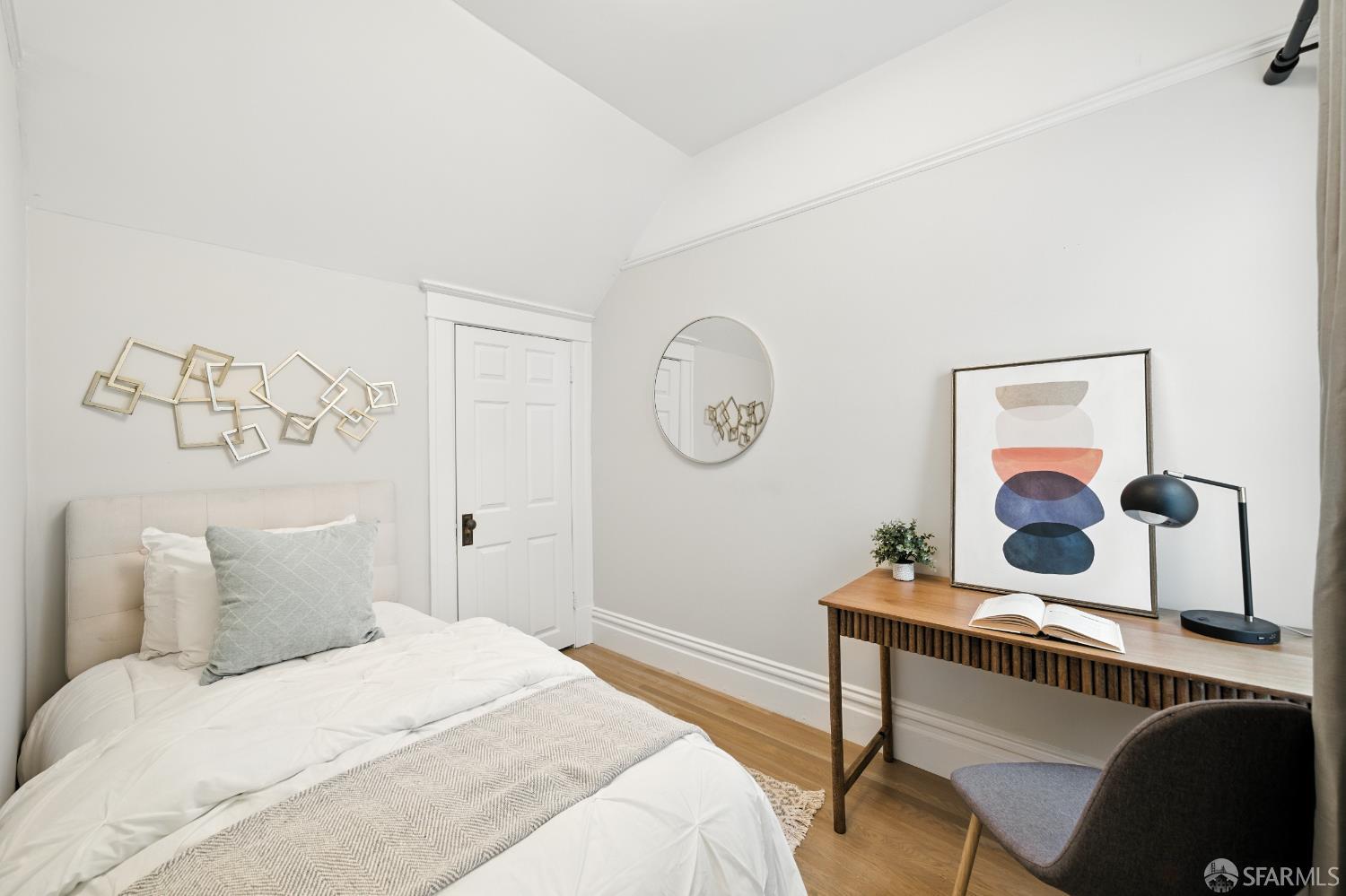 Detail Gallery Image 12 of 36 For 1207 Arguello Blvd, San Francisco,  CA 94122 - 3 Beds | 2/1 Baths