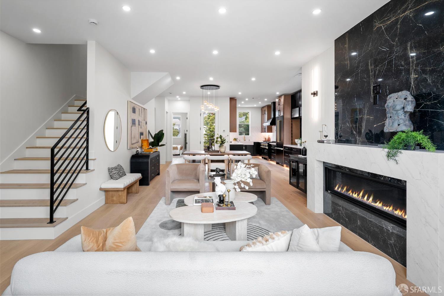 Detail Gallery Image 12 of 98 For 3237 Harrison St, San Francisco,  CA 94110 - 4 Beds | 4 Baths