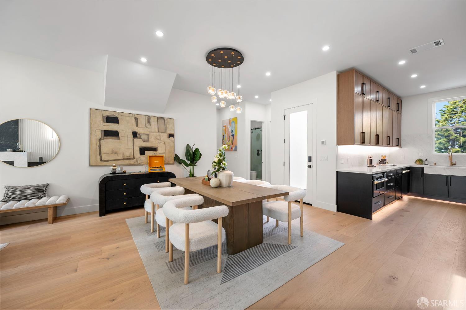 Detail Gallery Image 25 of 98 For 3237 Harrison St, San Francisco,  CA 94110 - 4 Beds | 4 Baths