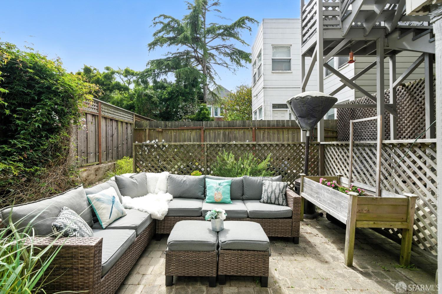 Detail Gallery Image 22 of 36 For 1207 Arguello Blvd, San Francisco,  CA 94122 - 3 Beds | 2/1 Baths