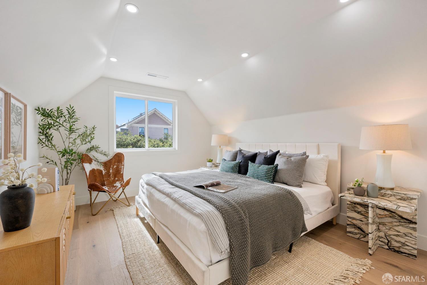 Detail Gallery Image 35 of 98 For 3237 Harrison St, San Francisco,  CA 94110 - 4 Beds | 4 Baths