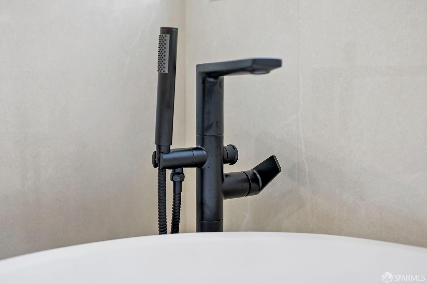 Detail Gallery Image 40 of 98 For 3237 Harrison St, San Francisco,  CA 94110 - 4 Beds | 4 Baths