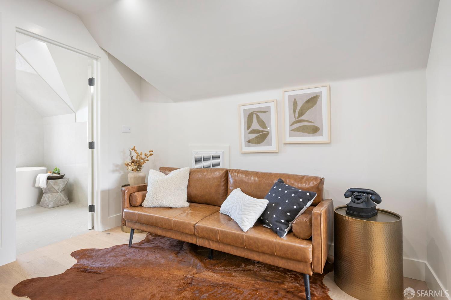 Detail Gallery Image 37 of 98 For 3237 Harrison St, San Francisco,  CA 94110 - 4 Beds | 4 Baths