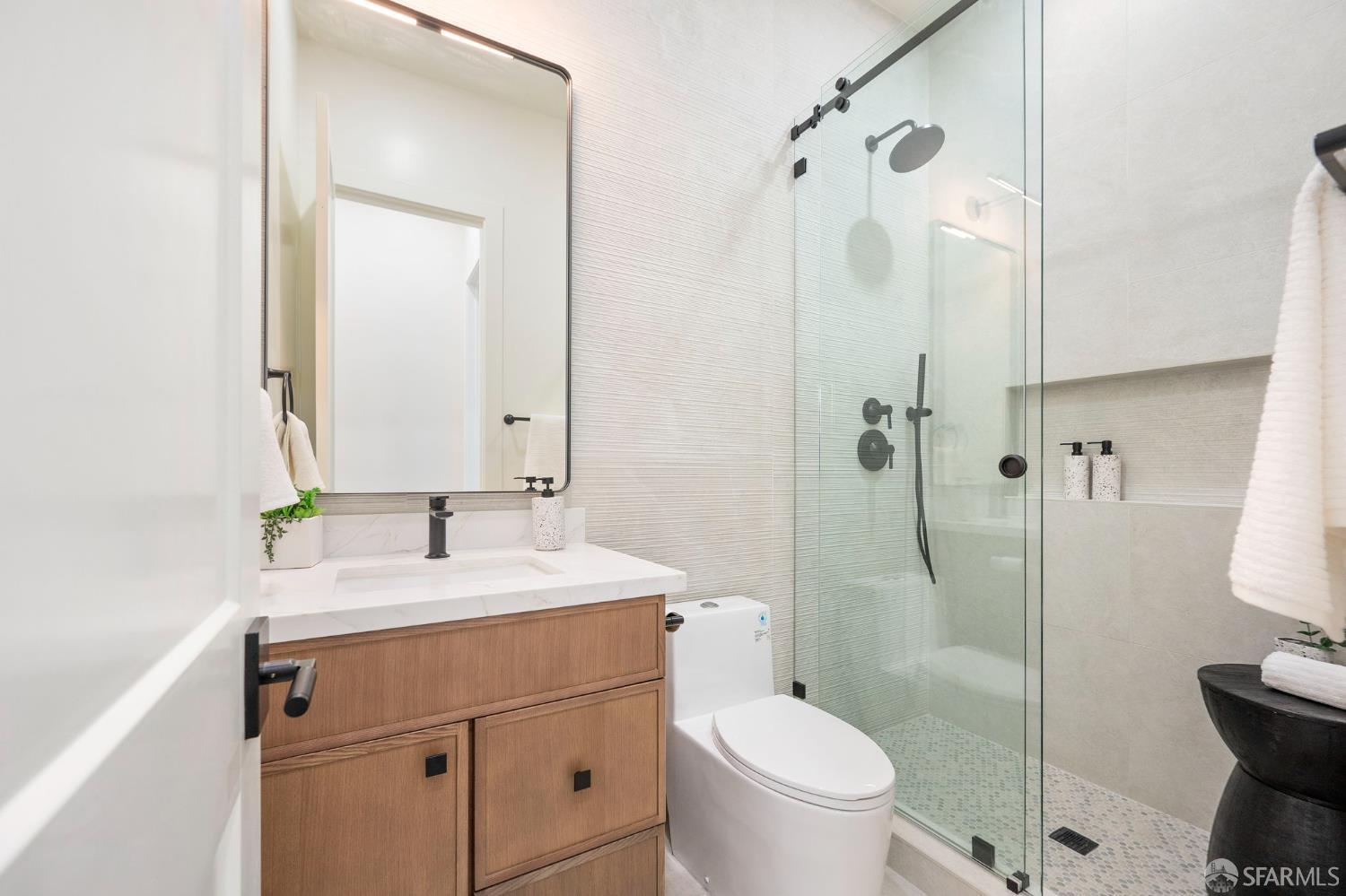 Detail Gallery Image 30 of 98 For 3237 Harrison St, San Francisco,  CA 94110 - 4 Beds | 4 Baths