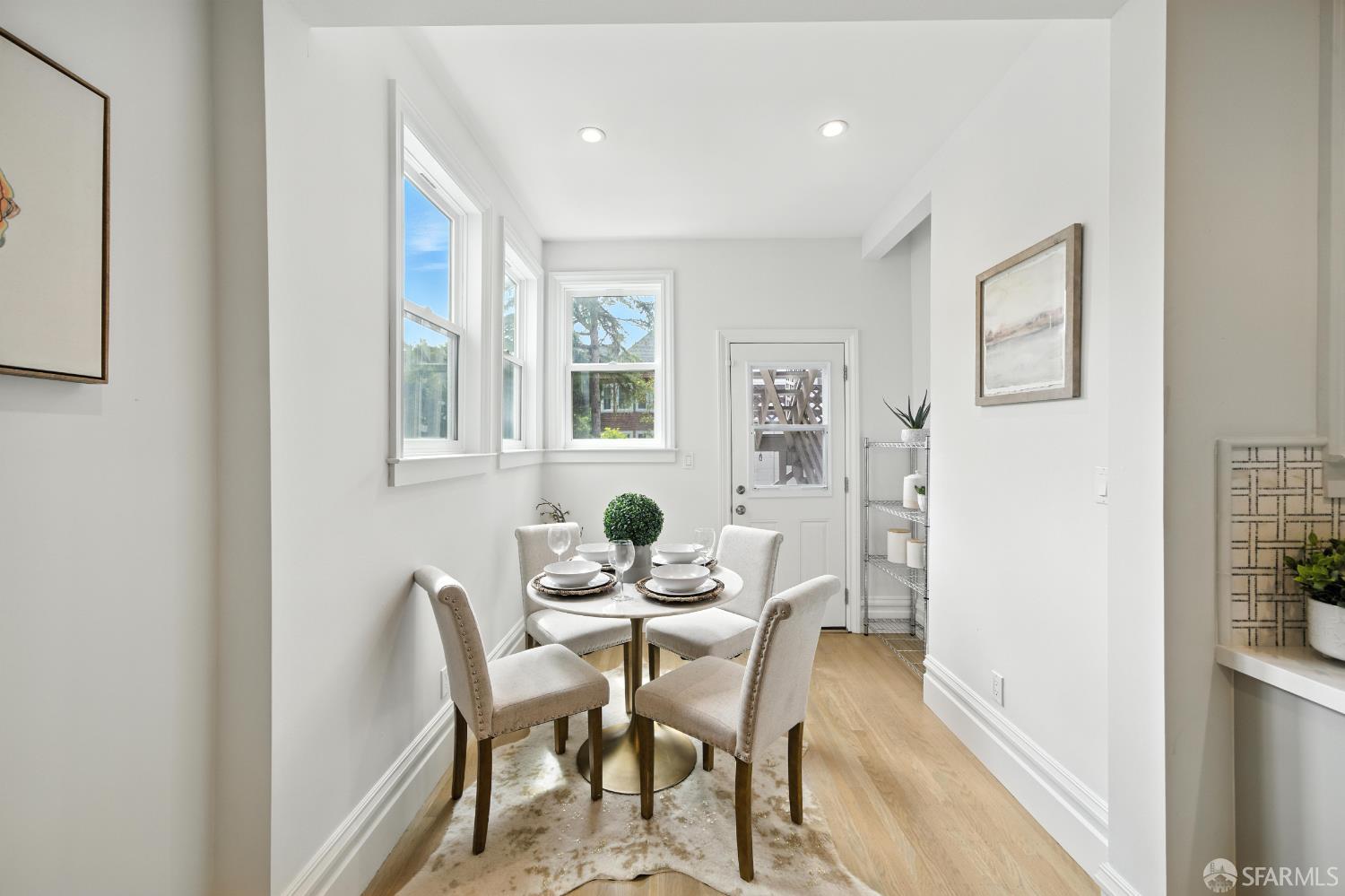 Detail Gallery Image 17 of 36 For 1207 Arguello Blvd, San Francisco,  CA 94122 - 3 Beds | 2/1 Baths