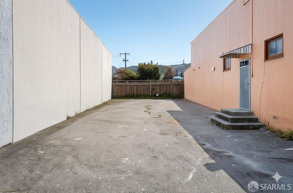 Detail Gallery Image 2 of 3 For 2960 Geneva Ave, Daly City,  CA 94014 - – Beds | – Baths