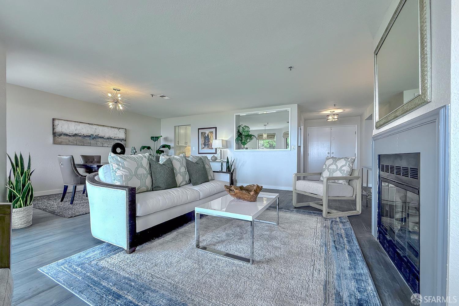 Detail Gallery Image 9 of 55 For 208 Palmetto Ave, Pacifica,  CA 94044 - 2 Beds | 2 Baths