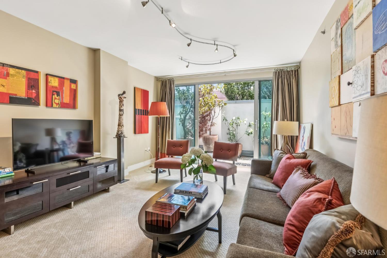 Detail Gallery Image 4 of 49 For 229 Brannan St 2h,  San Francisco,  CA 94107 - 1 Beds | 1/1 Baths