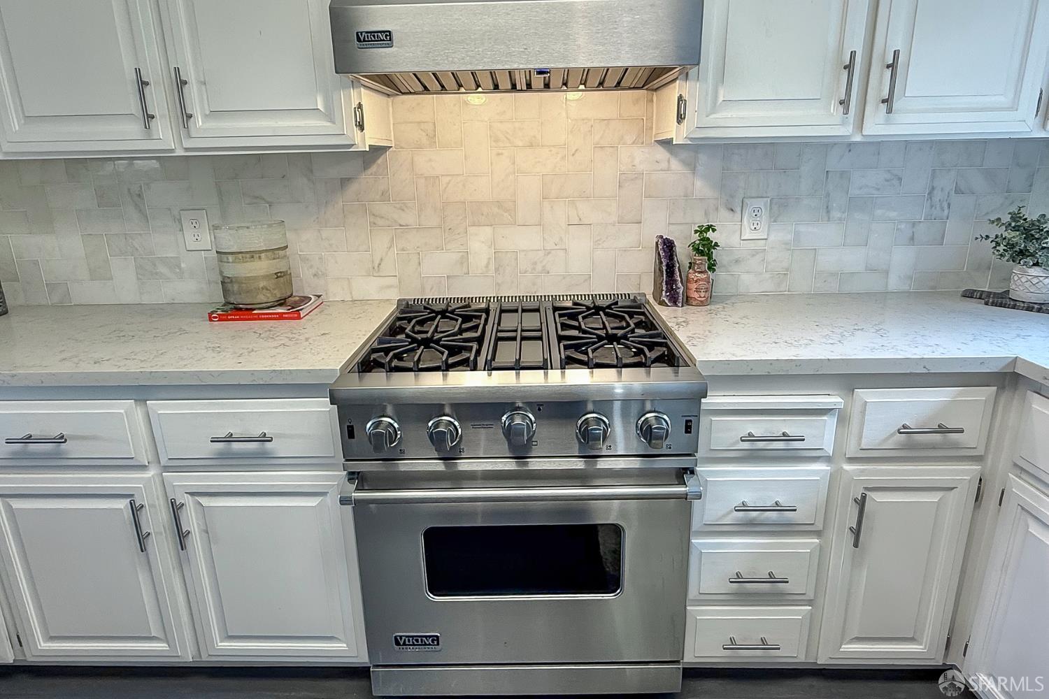 Detail Gallery Image 18 of 55 For 208 Palmetto Ave, Pacifica,  CA 94044 - 2 Beds | 2 Baths