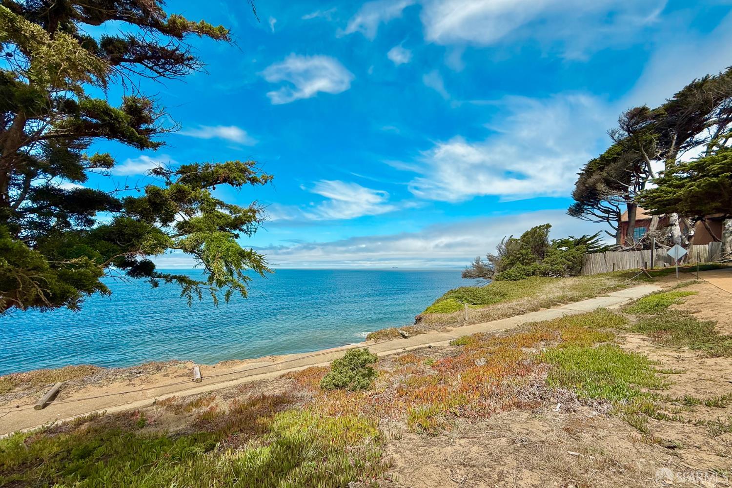 Detail Gallery Image 45 of 55 For 208 Palmetto Ave, Pacifica,  CA 94044 - 2 Beds | 2 Baths