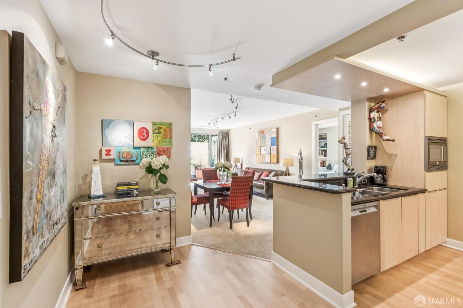 Detail Gallery Image 9 of 49 For 229 Brannan St 2h,  San Francisco,  CA 94107 - 1 Beds | 1/1 Baths