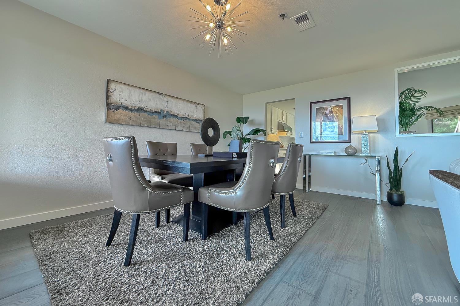 Detail Gallery Image 13 of 55 For 208 Palmetto Ave, Pacifica,  CA 94044 - 2 Beds | 2 Baths