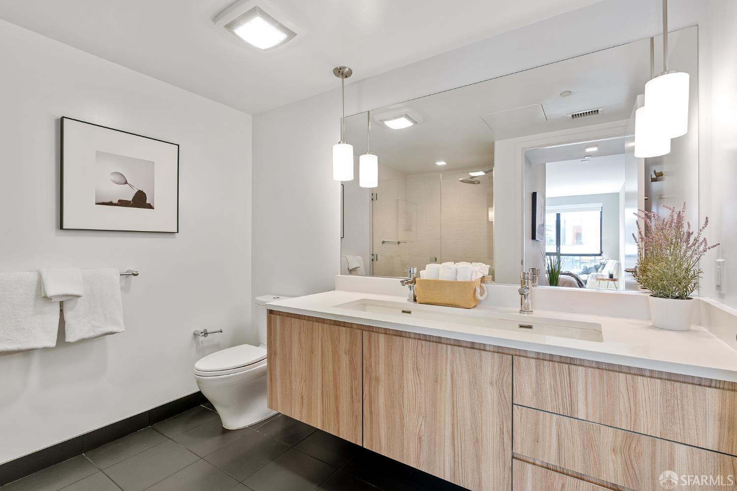 Photo #16: 425061038 Listing: Photo #16