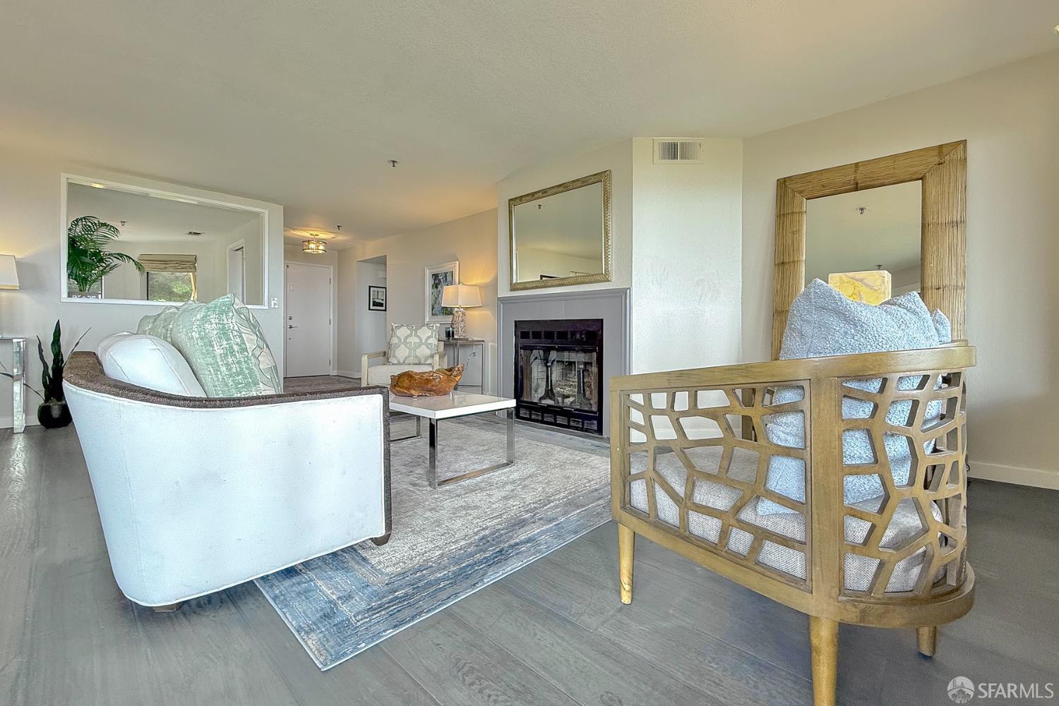 Detail Gallery Image 8 of 55 For 208 Palmetto Ave, Pacifica,  CA 94044 - 2 Beds | 2 Baths
