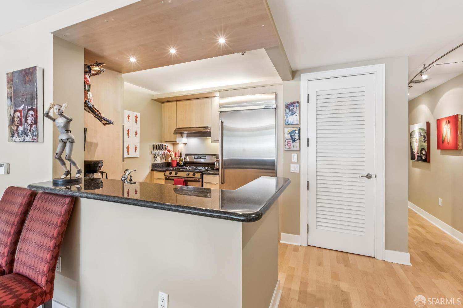 Detail Gallery Image 11 of 49 For 229 Brannan St 2h,  San Francisco,  CA 94107 - 1 Beds | 1/1 Baths
